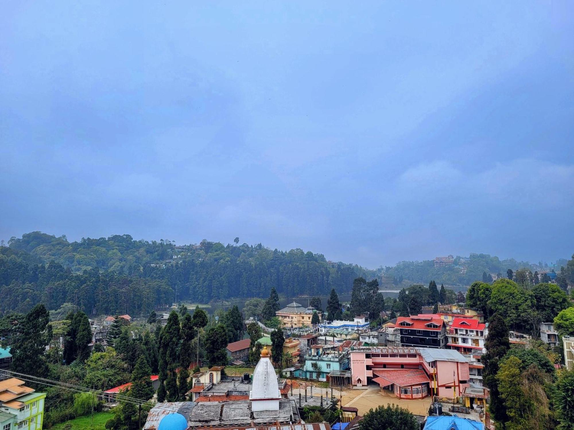 Golden Sunview Homestay Mirik Bagian luar foto